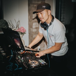 Your apartment complex doesn’t know how to throw a great party? Can’t relate.  This night could not have been a reality without:  @kicaptures @ehrenmusic @hellosoundroom @madelineknight @crookandmarker @deepeddyvodka @djaustifrosty @fevertreemixers @insomniacookies @leynabradleyy @lunazultequila @monsterenergy @pantherproaudio @peroniusa @pmh_thecameraguy @shotbybenji_ @monsterenergy @yelpphilly  #apartmentliving #eastkensington #soundroom #hagertandyork Instagram post from @hagertandyork on June 03, 2024 10:15:00am